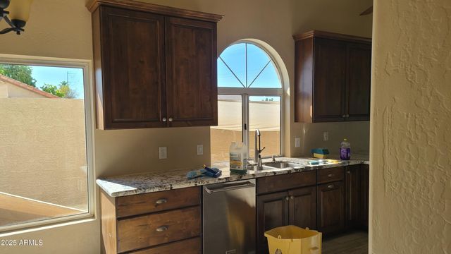 1002 E HEARNE Way, Gilbert, AZ 85234