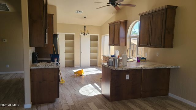 1002 E HEARNE Way, Gilbert, AZ 85234