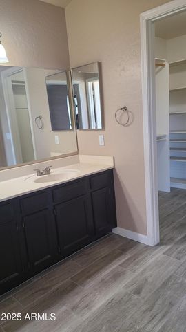 1002 E HEARNE Way, Gilbert, AZ 85234