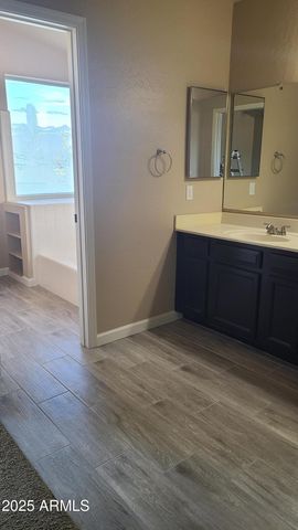 1002 E HEARNE Way, Gilbert, AZ 85234