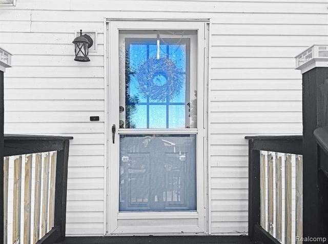 8489 Barkwood Circle, Fenton, MI 48430