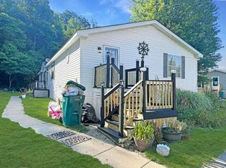 8489 Barkwood Circle, Fenton, MI 48430