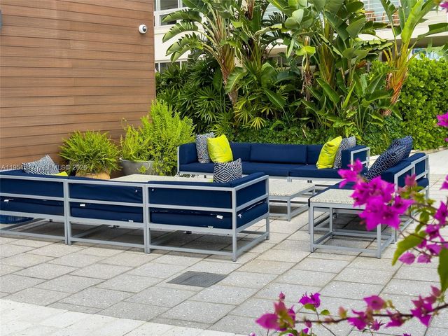 3250 NE 1st Ave 518, Miami, FL 33137