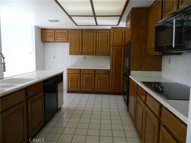 888 Via Maria, Upland, CA 91784