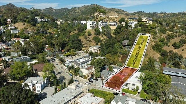 2620 N Beachwood, Los Angeles, CA 90068