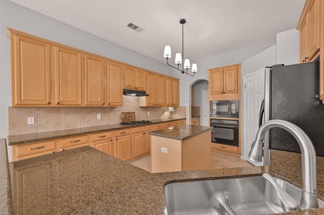 2835 Fairway Drive, Friendswood, TX 77546