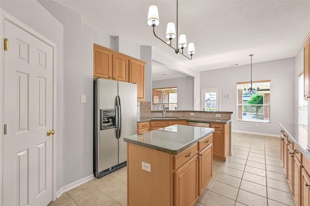 2835 Fairway Drive, Friendswood, TX 77546