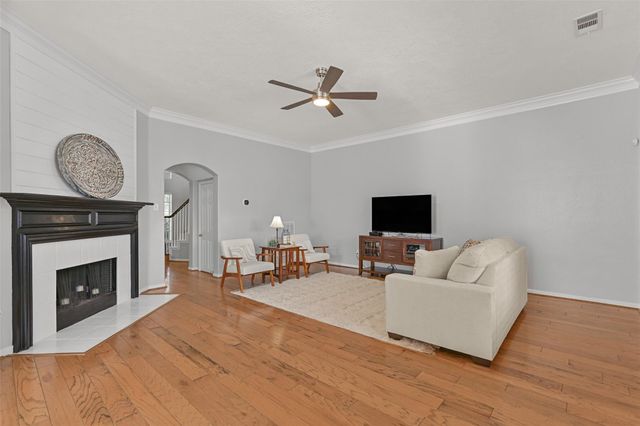 2835 Fairway Drive, Friendswood, TX 77546