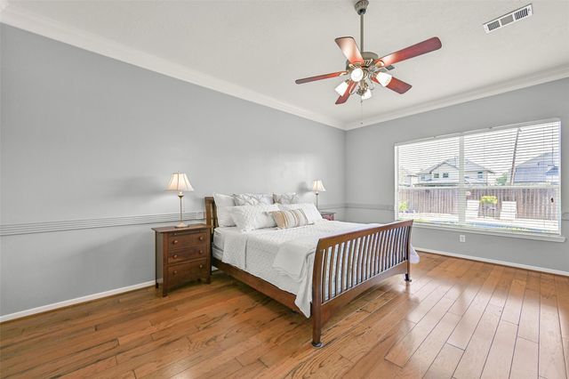 2835 Fairway Drive, Friendswood, TX 77546
