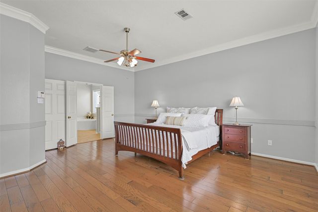2835 Fairway Drive, Friendswood, TX 77546