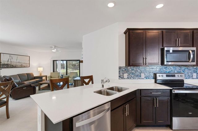 6471 SILVERSTAR DRIVE, Sarasota, FL 34240