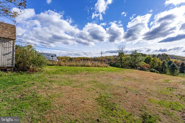 466 WITMER RD, Mohnton, PA 19540