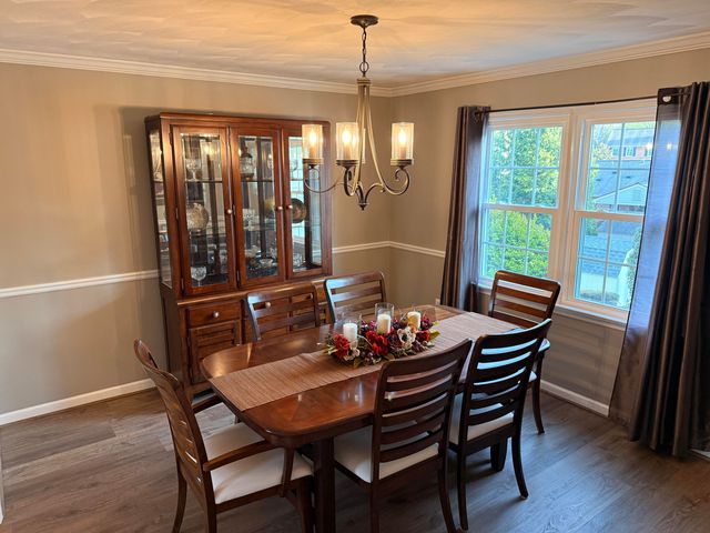 704 Joan CIR, Salem, VA 24153