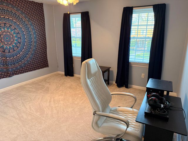704 Joan CIR, Salem, VA 24153