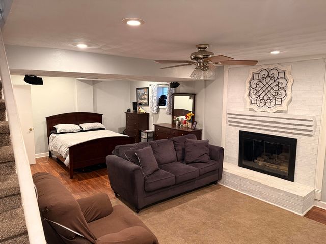 704 Joan CIR, Salem, VA 24153