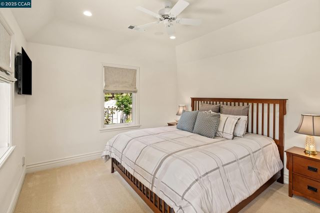 2540 Caballo Ranchero Dr, Diablo, CA 94528