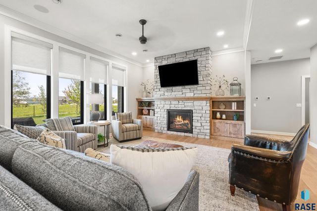 431 Brody Ct Court, Harrisburg, SD 57032