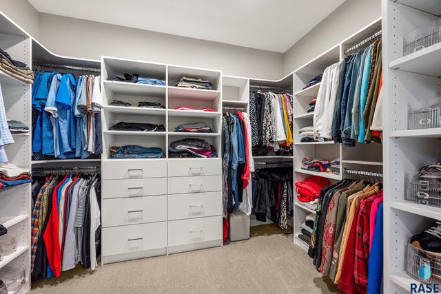 431 Brody Ct Court, Harrisburg, SD 57032