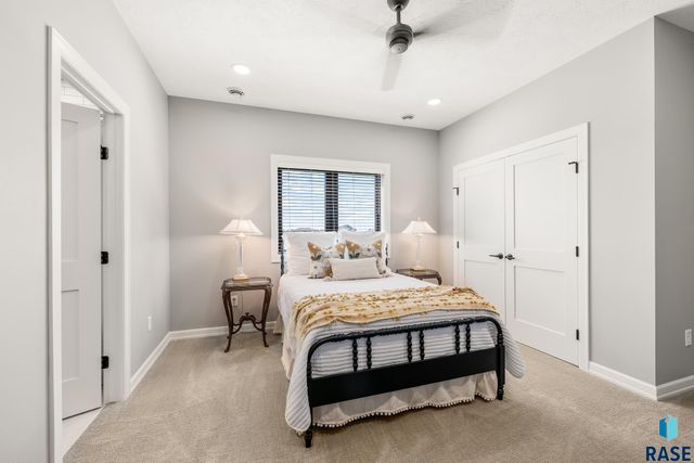 431 Brody Ct Court, Harrisburg, SD 57032