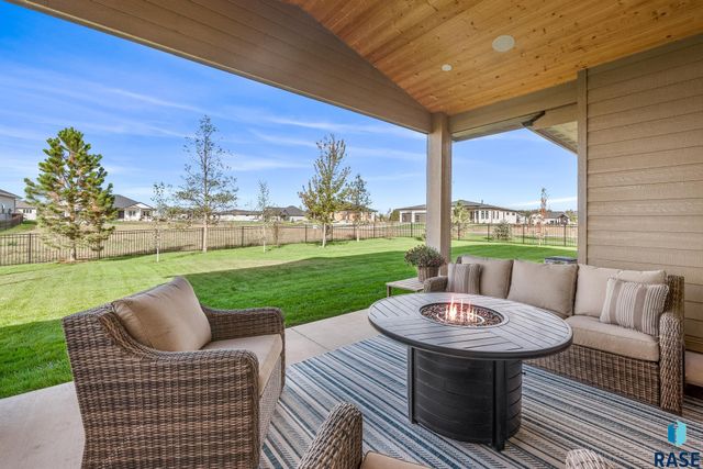 431 Brody Ct Court, Harrisburg, SD 57032