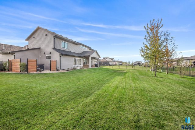 431 Brody Ct Court, Harrisburg, SD 57032