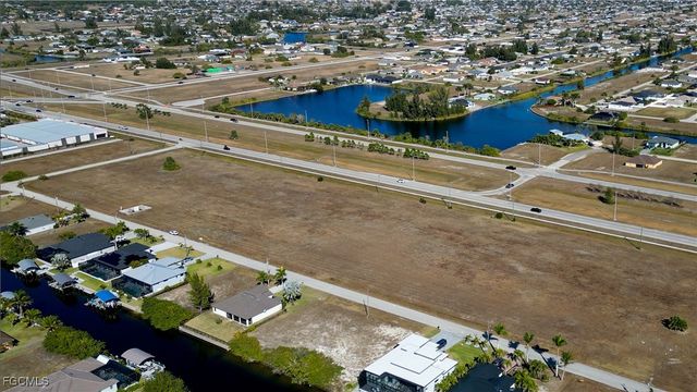 528-600 Burnt Store RD N, Cape Coral, FL 33993