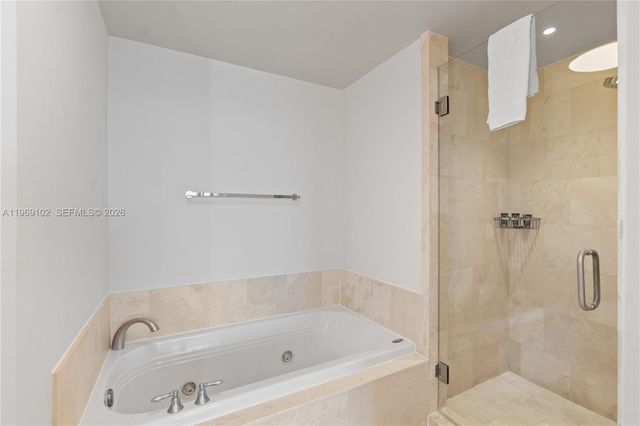 4401 Collins Ave 1706, Miami Beach, FL 33140