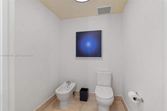 4401 Collins Ave 1706, Miami Beach, FL 33140