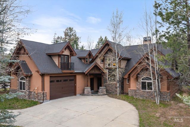 14 Pointe At Goldfork Ct, Donnelly, ID 83615