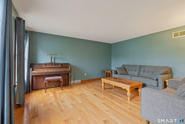 238 Two Rod Highway, Wethersfield, CT 06109