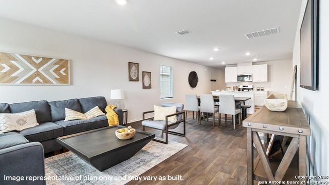 5725 Bailey Downs, San Antonio, TX 78245