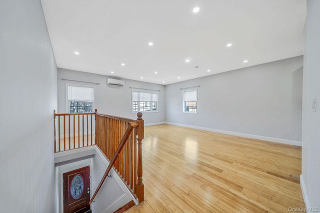 127-18 89th Avenue, Richmond Hill, NY 11418