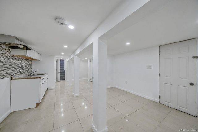 127-18 89th Avenue, Richmond Hill, NY 11418