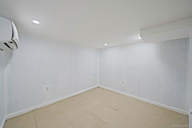 127-18 89th Avenue, Richmond Hill, NY 11418