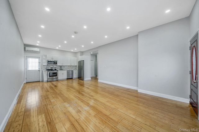 127-18 89th Avenue, Richmond Hill, NY 11418