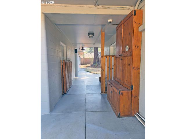 842 Ne 113TH Ave, Portland, OR 97220
