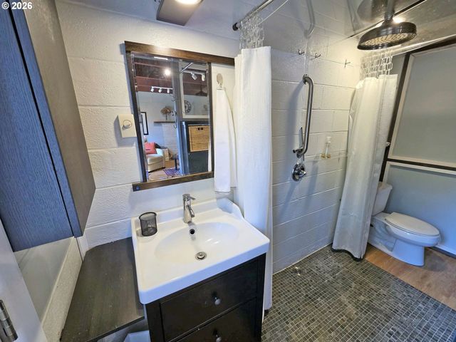 842 Ne 113TH Ave, Portland, OR 97220
