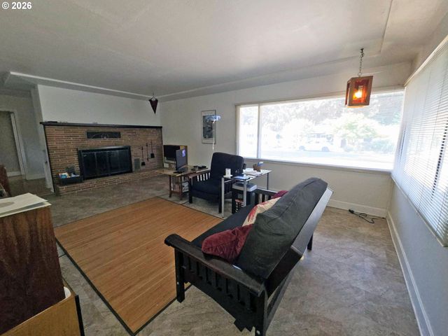 842 Ne 113TH Ave, Portland, OR 97220