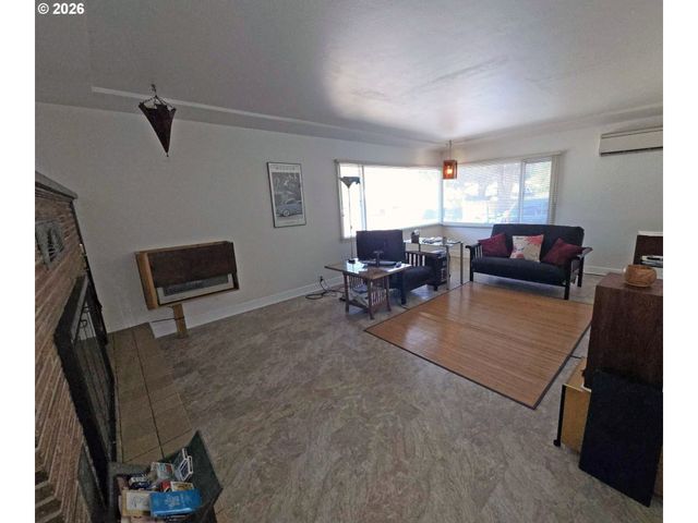 842 Ne 113TH Ave, Portland, OR 97220
