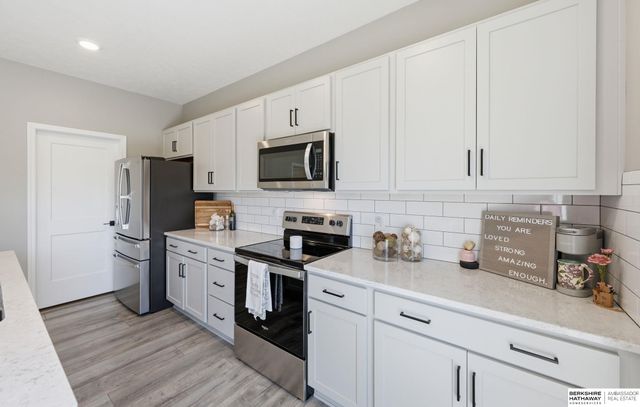 9520 S 181st Street, Gretna, NE 68136