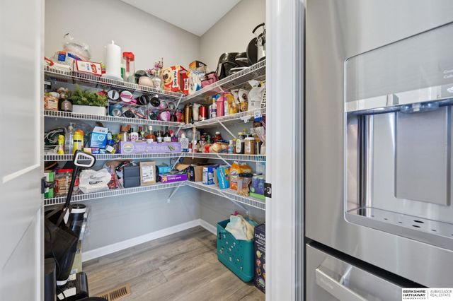 9520 S 181st Street, Gretna, NE 68136