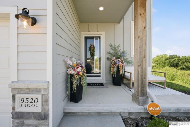 9520 S 181st Street, Gretna, NE 68136