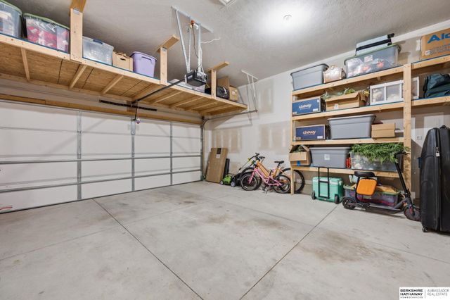 9520 S 181st Street, Gretna, NE 68136