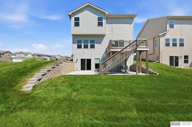 9520 S 181st Street, Gretna, NE 68136