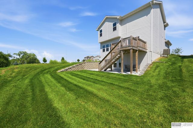 9520 S 181st Street, Gretna, NE 68136