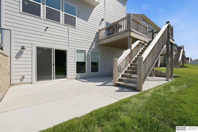 9520 S 181st Street, Gretna, NE 68136