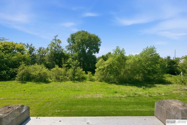 9520 S 181st Street, Gretna, NE 68136