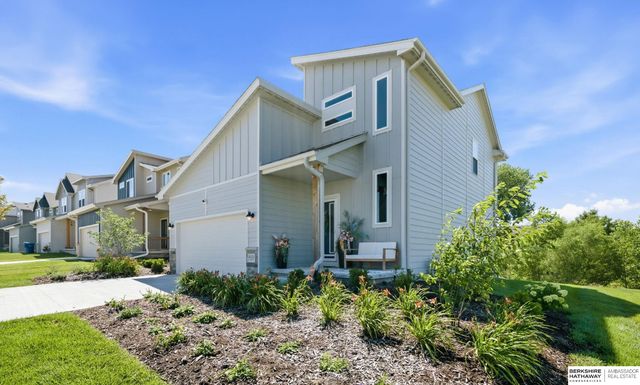 9520 S 181st Street, Gretna, NE 68136