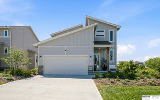 9520 S 181st Street, Gretna, NE 68136