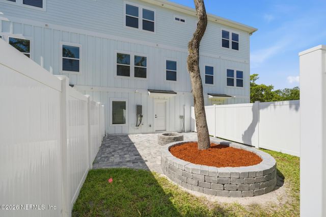 1308 1ST Avenue N, Jacksonville Beach, FL 32250